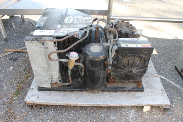 Copeland E3AM-A100-TAC-001 Commercial Condensing Unit. 208-230V, 3 Phase.  - Image 1 of 4