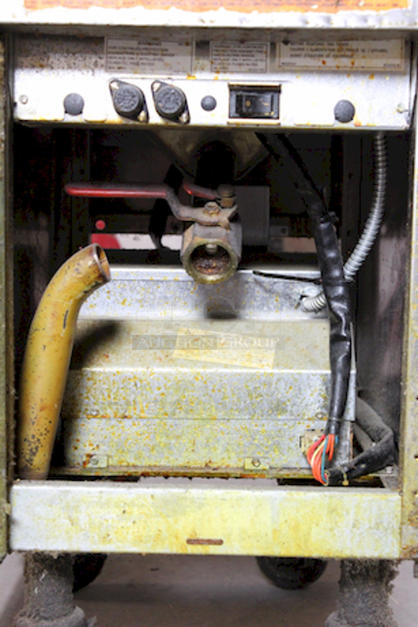 AMAZING! Frymaster RE1175C, 50lbs Vat On Commercial Casters. 208v/3ph/60hz 3 Wire.
155⁄8 in. W x 31 in. D x 453⁄8 in. H
In Working Order. Needs Cord. - Image 9 of 9