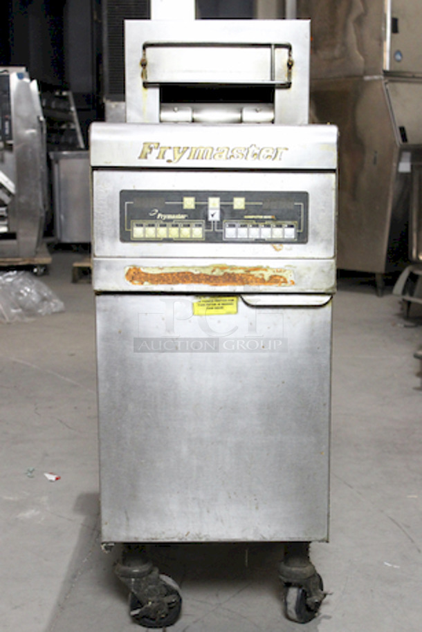AMAZING! Frymaster RE1175C, 50lbs Vat On Commercial Casters. 208v/3ph/60hz 3 Wire. 155⁄8 in. W x 31 in. D x 453⁄8 in. H In Working Order. - Image 2 of 10