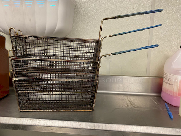 Set of 3 Fry Baskets. 
3x Your Bid - Image 2 of 2