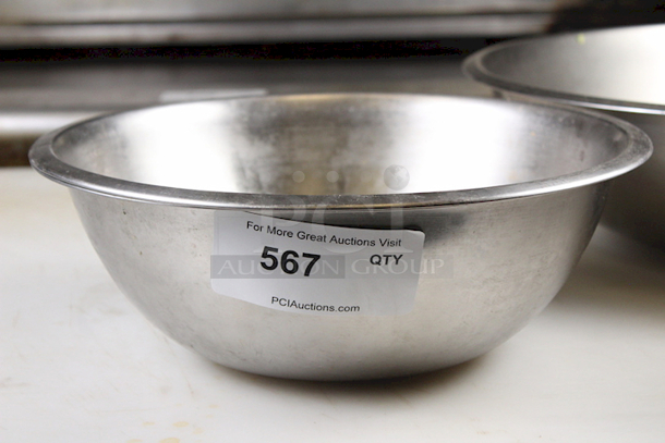 SCORE! 12 Various Sized Stainless Steel Mixing Bowls. 12x Your Bid - Image 7 of 8