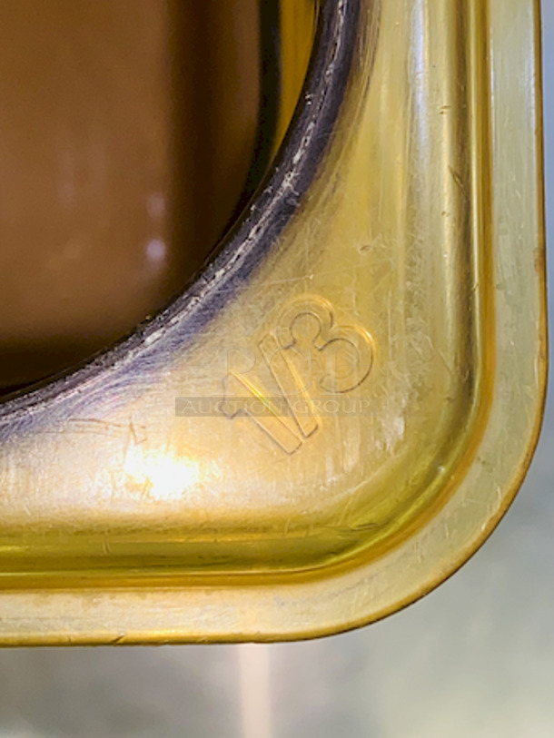 SWEET! Cambro High Heat Amber 1/3 Pans x 6".

5x Your Bid

 - Image 4 of 6