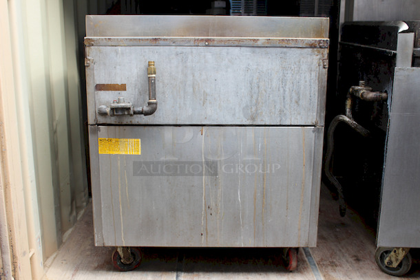 NEW! Montague Legend UF-36R Heavy-Duty Gas Underfired Broiler – Radiant Style Range With Cabinet Base On Commercial Casters - Image 7 of 8