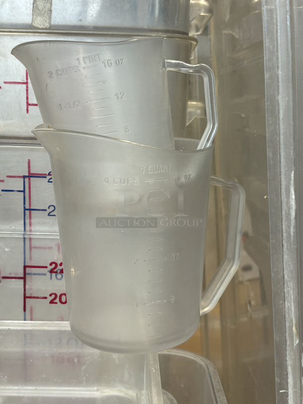 JACKPOT! 15 Piece Cambro Variety Lot (2) 18x26, (1) 12qt, (1) 6qt, (3) 4qt, (2) Measuring Cups (Pint & Quart), (4) 22qt Ingredient Storage Containers, (2) Full Size Pan Lids. 15x Your Bid - Image 6 of 6
