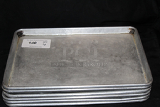 Vollrath 5303 1/2 Half Size Bun / Sheet Pan - 18" x 13" x 1", 18 gauge Aluminum, Natural Finish
6x Your Bid
 - Image 4 of 4