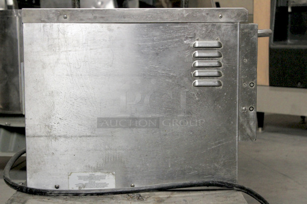 BEAUTIFUL! Turbochef NGC Tornado Rapid Cook Oven, Ventless. 208-240v/30A/60Hz. 26x24x19.

Tested. Turns On.  - Image 3 of 6
