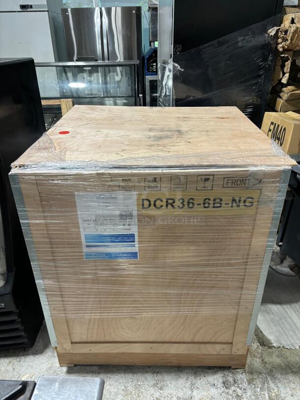 IN THE BOX BRAND NEW DUKERS SCRATCH N DENT DCR36-6B 36″ Commercial Gas Range, Six Open Burners - Image 3 of 3