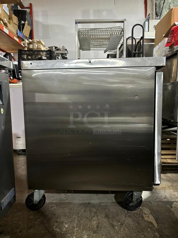 Dukers - DUC48R, Commercial 48" Undercounter Refrigerator 12.2cu.ft NSF - Image 6 of 7