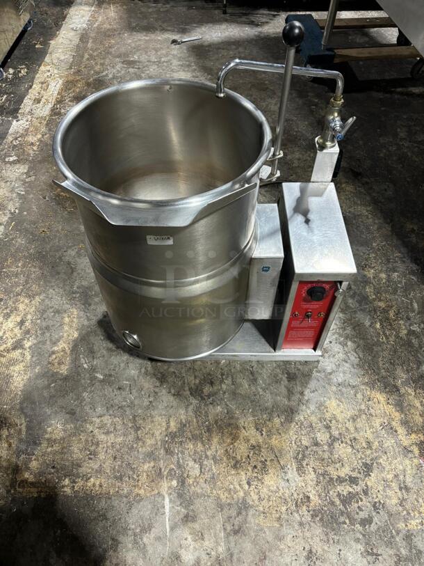 Crown Steam EC-12TW 12 gal. Steam Kettle - Manual Tilt, 2/3 Jacket, 208v/1ph
 - Image 4 of 6