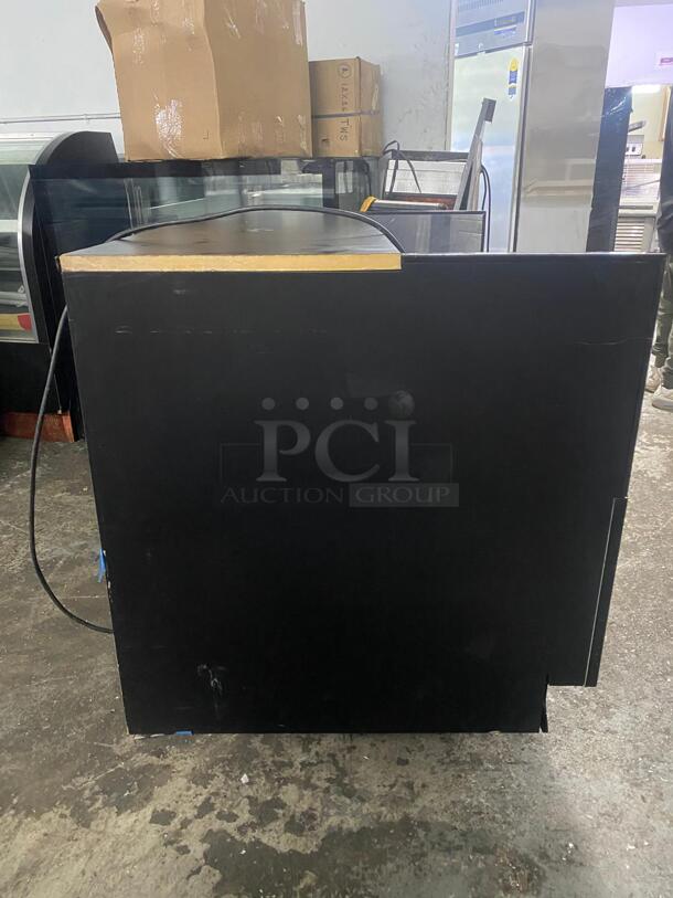 Structural Concepts CO43R-FS 47 1/4" Horizontal Open Air Cooler w/ (1) Level, 110-120v
 - Image 3 of 6
