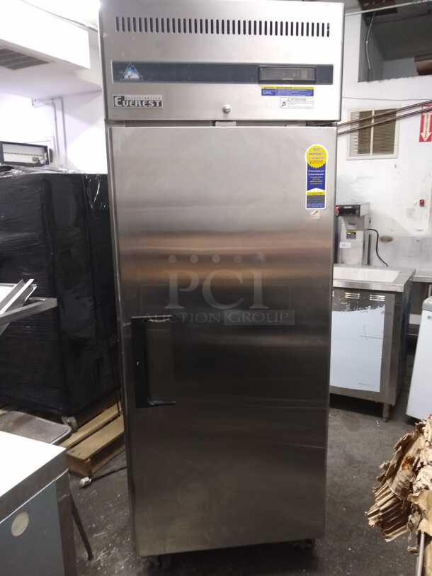 Everest Refrigeration EBR1 27 Inch One Section Solid Door Upright Reach-In Refrigerator 21 Cubic Feet
 - Image 1 of 4