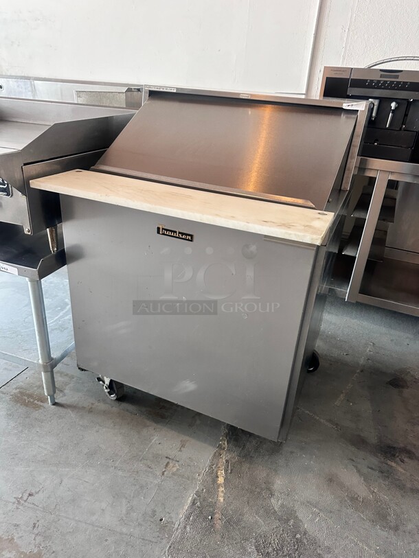 Traulsen UPT3212-R 32 inch 1 Right Hinged Door Refrigerated Sandwich Prep Table 115 Volt - Image 2 of 7