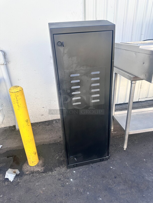 Drive-Thru CE Speaker Post - Black
Speakers/Mics No Electronic - Image 1 of 8
