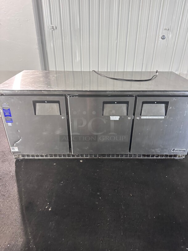 Certified Working Everest  72 inch Triple Door Undercounter Reach-in Refrigerator Stainless interior & exterior 115 Volt - Image 2 of 8