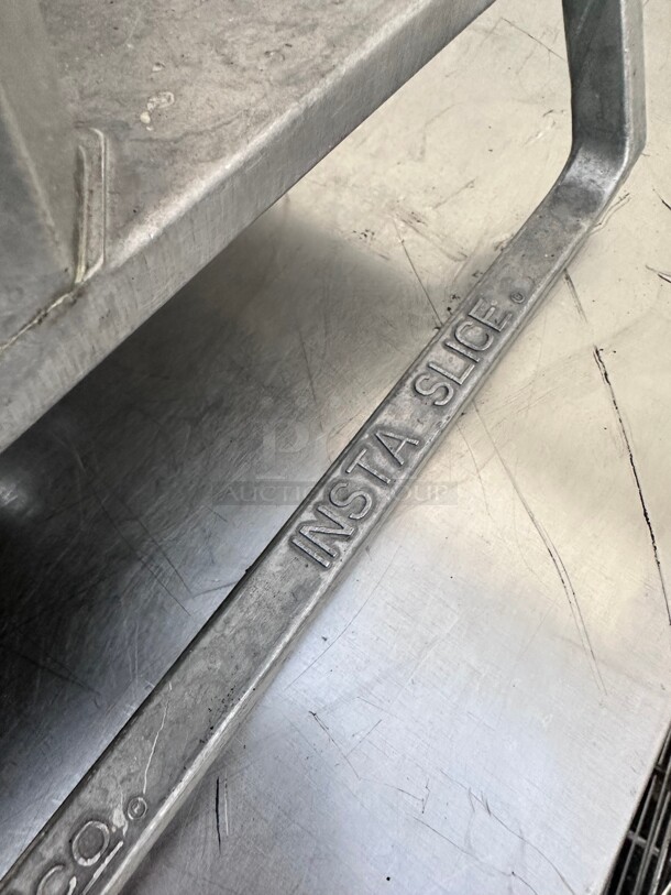 Clean Vollrath 15105 Redco InstaSlice 3/16 inch Commercial Fruit and Vegetable Cutter with Scalloped Blades NSF - Image 4 of 9