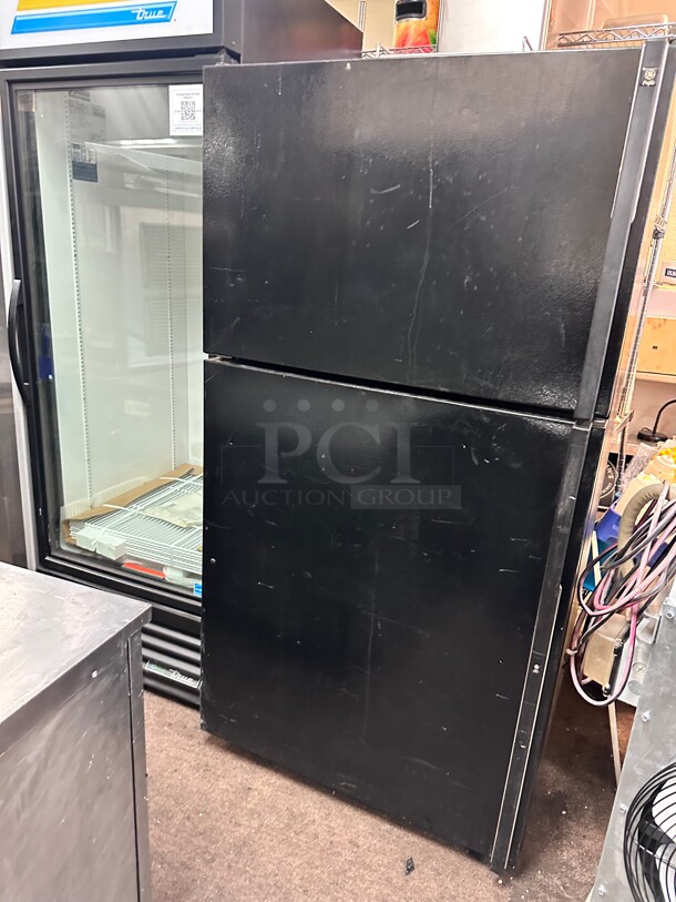 LG Profile Domestics Refrigerator and Freezer 115 Volt Working - Image 2 of 6