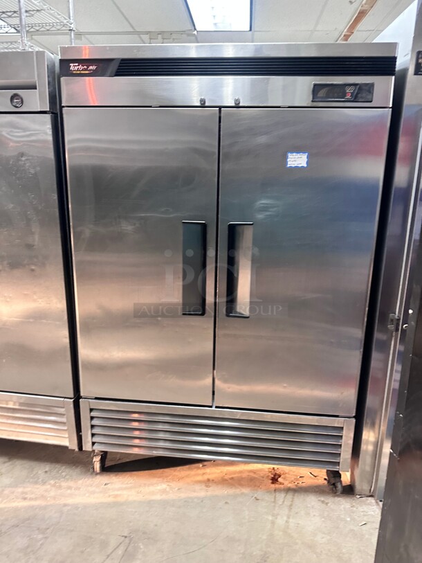 Excellent Condition Turbo Air TSF-49SD 54" Two Section Reach In Freezer, (2) Solid Doors, 115v Tested and Working - Image 3 of 6