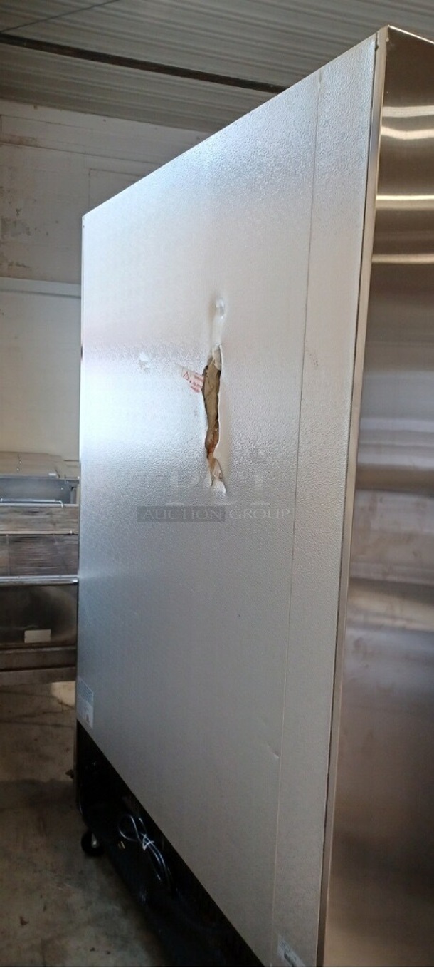 BRAND NEW SCRATCH AND DENT! KoolMore RIR-2D-SS Stainless Steel Commercial 2 Door Reach In Cooler w/ Poly Coated Racks on Commercial Casters. 115 Volts, 1 Phase. 54x32.5x83. Tested and Working! - Image 8 of 8