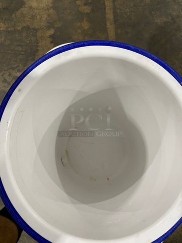 Lowes Blue And White Poly Portable Water Cooler! With Side Handles! With Lids! 2x Your Bid! - Image 3 of 5
