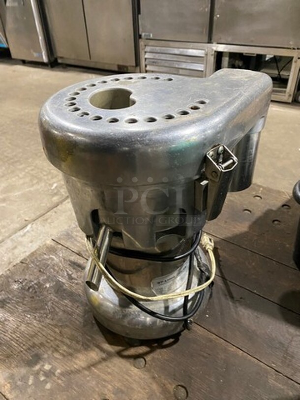 Commercial Countertop Electric Powered Juicer! All Stainless Steel! Model: WFA3000 110V - Image 3 of 6