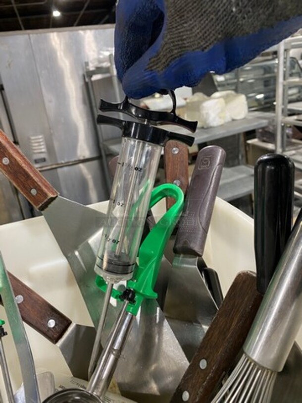 ALL ONE MONEY! MISCELLANEOUS ITEMS! Includes Assorted Griddle Spatula, Whisk And Much More! - Image 5 of 9