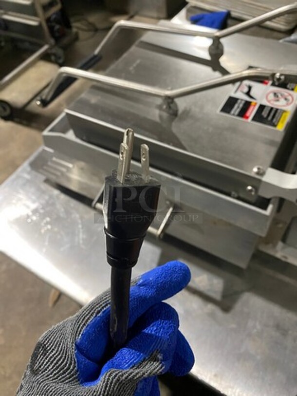 NEW! OUT OF THE BOX! Star Pro Max Commercial Countertop Panini/Sandwich Grill! With Flat Press! All Stainless Steel! Model: GR14B SN: GS141110A0047 120V - Image 8 of 11