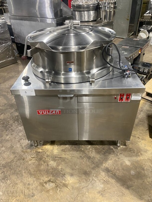 NICE! Vulcan Direct Steam Tilting 40 Gallon Kettle! All Stainless Steel! 120V 1 Phase! Model: VDMT40 SN: AP-1049337-8CC-4177!  - Image 1 of 9