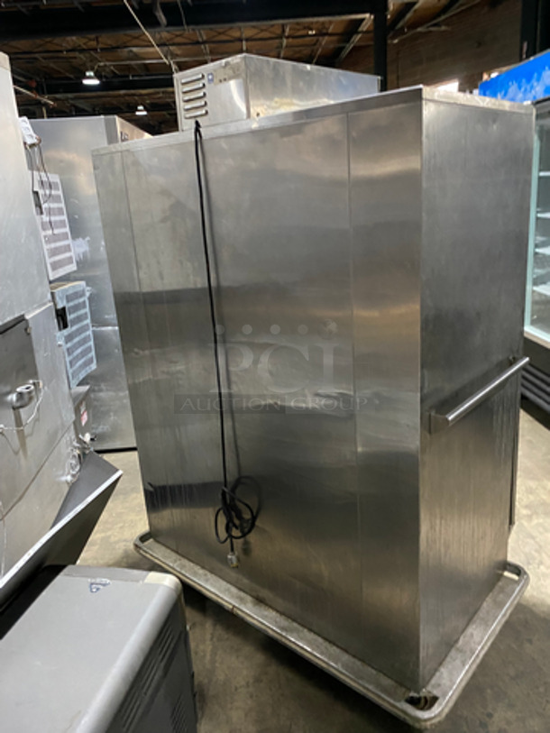 Carter Hoffman Commercial 2 Door Heated Banquet Cart! With Metal Racks! All Stainless Steel! On Casters! Model: BB-1300 SN: 18204380200102831K29 120V 60HZ 1 Phase - Image 4 of 9