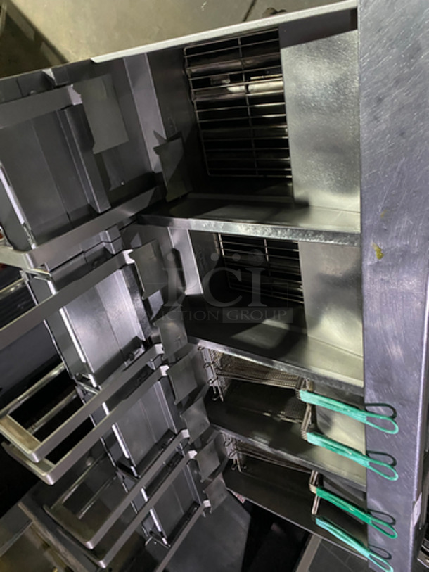 FABULOUS! Pitco Frialator Commercial Natural Gas Powered 4 Bay Deep Fat Fryer! With Automatic Hydraulic Basket Lift!  With Fryer Covers! With Oil Filter System! With 4 Frying Baskets! All Stainless Steel! On Casters! Working When Removed! Model: SG14-S SN: G05CA007837 120V 60HZ 1 Phase - Image 6 of 12