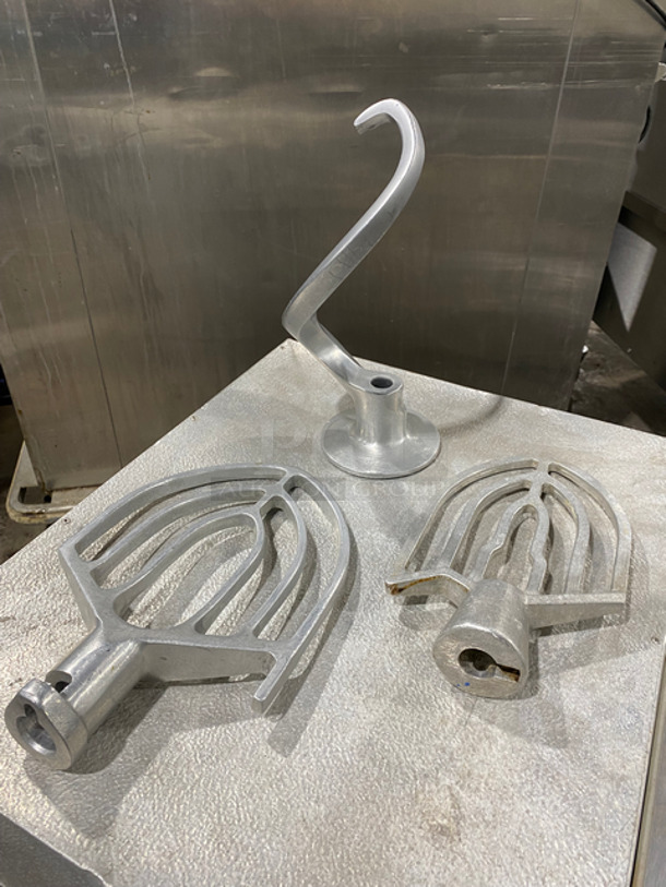 Omcan Commercial Countertop 20Qt Planetary Mixer! With Stainless Steel Bowl And Bowl Guard! With Whisk, Dough Hook, And 2 Paddle Attachments! Model: SP200A SN: 1310202639 110V 60HZ 1 Phase - Image 10 of 10