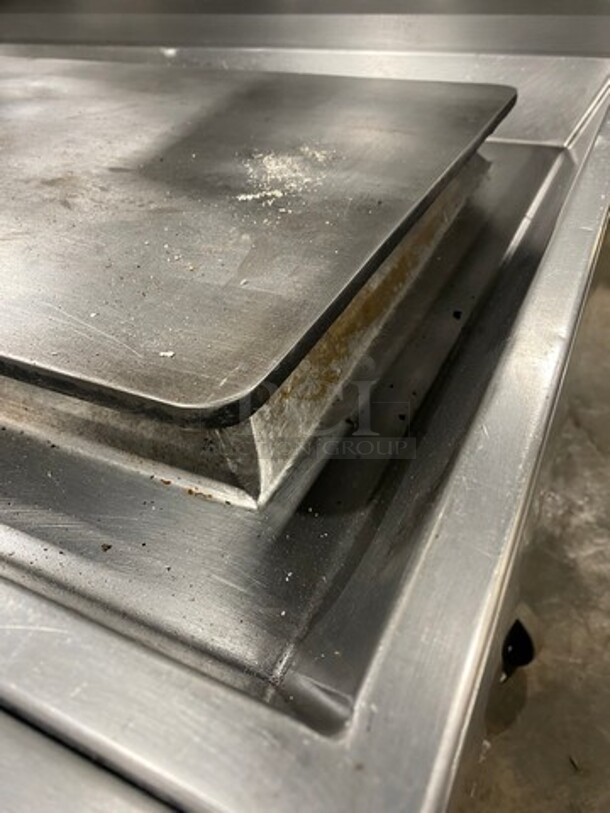 WOW! Jade Range Commercial Natural Gas Powered Plancha Flat Grill! With Raised Back Splash With Double Overhead Shelf! With Oven Underneath! All Stainless Steel! On Casters! - Image 6 of 11