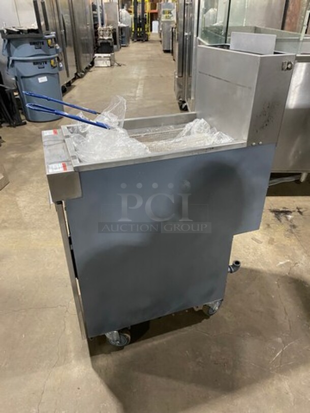 WOW! Vulcan Commercial Natural Gas Powered Deep Fat Fryer! With Frying Baskets! All Stainless Steel! On Castors! Working When Removed! Model: 1VEG35M1 SN: DV1157324 - Image 2 of 9