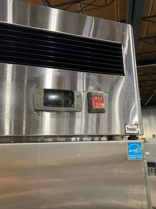 Atosa Commercial Single Door Reach In Freezer! All Stainless Steel! With Poly Coated Racks! On Casters! 115V 1 Phase! Model: MBF8501 SN: MBF8501140615C4010! - Image 7 of 9