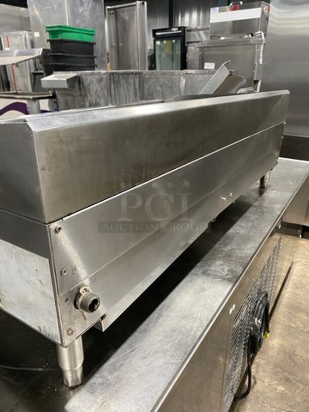 CPG Commercial Countertop Natural Gas Powered Char Broiler Grill! With Back And Side Splashes! All Stainless Steel! On Small Legs! - Image 4 of 11