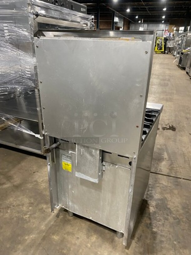 American Range Commercial Natural Gas Powered 4 Burner Stove! With Raised Back Splash! With Oven Underneath! All Stainless Steel! On Legs! - Image 3 of 9