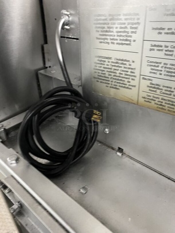 Great! US Range/Garland Natural Gas Powered Double Stacked Convection! Summit Series! With View Through Doors! With Metal Racks! Model SUMG100 Serial 1609100102756!  On Legs! 2 X Your Bid Makes One Unit! - Image 12 of 12