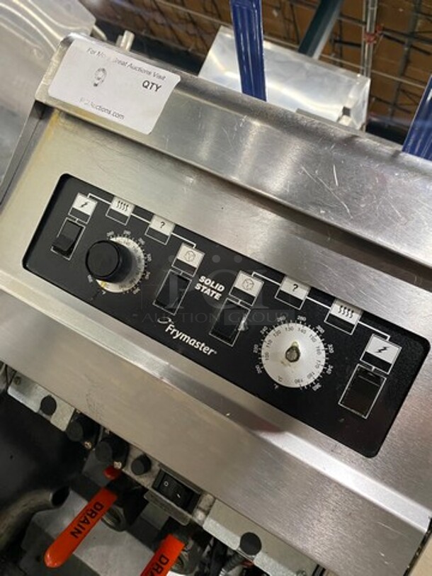 Frymaster Commercial Electric Powered Split Bay Deep Fat Fryer! With Metal Frying Baskets! With Side Splashes! All Stainless Steel! On Casters! Model: RE1142SE SN: 1508NA0057 208V 60HZ 3 Phase - Image 8 of 10