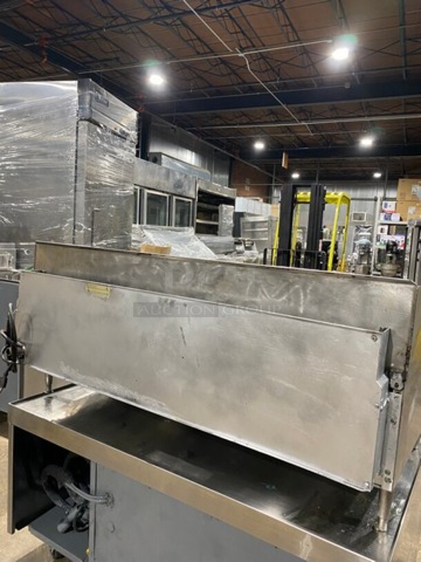 Lang Commercial Countertop 48 Inch Natural Gas Powered Polish Top Flat Top Griddle! With Back And Side Splashes! All Stainless Steel! On Small Legs! - Image 4 of 9