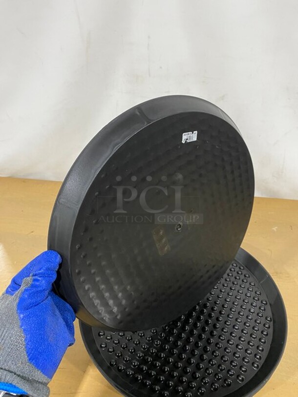 Hs Charcoal Poly Pizza Pleezer Tray! MODEL HS1036 6x Your Bid!  - Image 3 of 7
