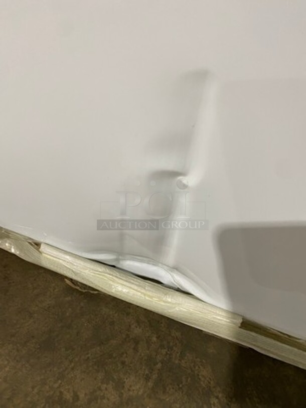 SCRATCH-N-DENT! LATE MODEL! Kelvinator Commercial Reach Down Freezer! Model: KCNF073WS SN: 95111779 115V - Image 11 of 12