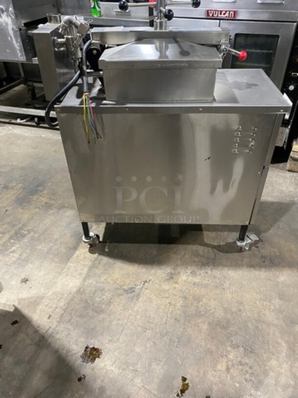 LATE MODEL! 2019 Shineho Equipment Electric Powered Pressure Fryer! With Metal Fryer Basket! All Stainless Steel! On Casters! Model: P007 220V 50HZ - Image 2 of 11
