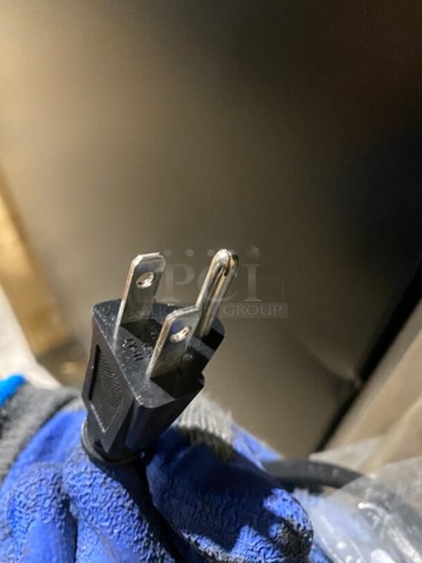 NEW! OUT OF THE BOX! SCRATCH-N-DENT! Artic King Single Door Wine Bottle Cooler/Chiller! Model: AWCA016ADB 115V - Image 7 of 7