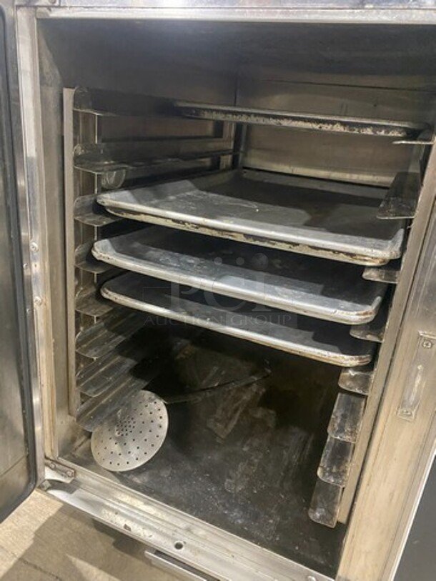 WOW! Moffat Turbofan P8M - Full Size Sheet Pan Manual Electric Proofer And Holding Cabinet! P Series! 8 x full size sheet pan capacity
3" tray spacing
Low velocity circulation fan
Off / proofer / hold mode selection dial
Mechanical thermostat 65-185F
Air heating ON control panel indicator
Humidity level control
Humidity tank ON control panel indicator
Cabinet temperature thermometer
Auto-fill water system standard
Single phase connection!  - Image 3 of 8