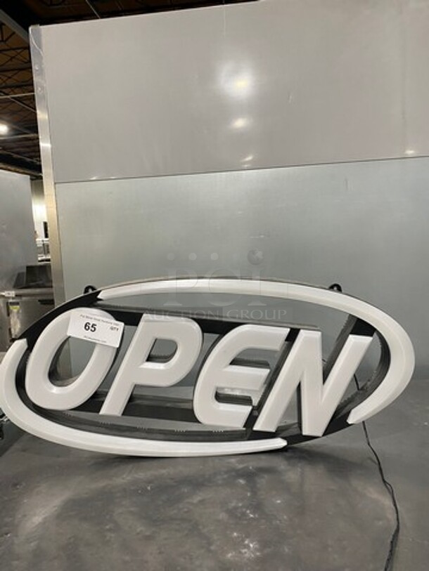 LATE MODEL! 2018 Green Light Commercial LED  - Image 1 of 5