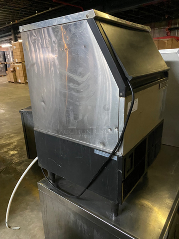 Maxx Ice Commercial Under The Counter Automatic Ice Maker! Stainless Steel Body! On Small Legs! Model: MIM250 SN: 1303025000050 115V 60HZ 1 Phase - Image 3 of 8