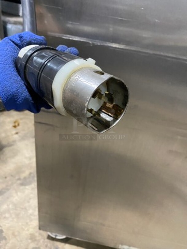 Carter Hoffmann Commercial Electric Powered Rethermalizer! All Stainless Steel! On Casters! Model: RTH18N4 SN: 318347 208V 60HZ 3 Phase - Image 8 of 8