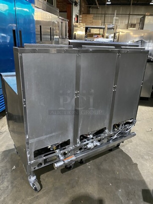 Wow! Pitco Soltice Supreme Natural Gas Powered 3 Bay Deep Fat Fryer! With Digital Control Board! With Oil Filter System! Model SS1460 Serial G13L0061464! With Night Covers! On Casters!  - Image 3 of 12
