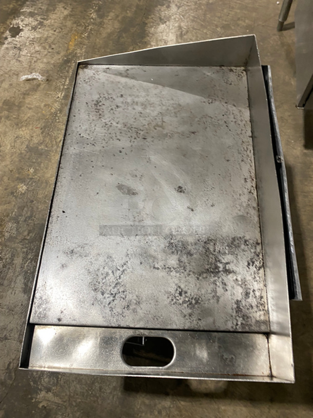 NICE! Commercial Natural Gas Powered Flat Griddle! With Salamander Underneath! With Side And Back Splashes! All Stainless Steel! - Image 5 of 9