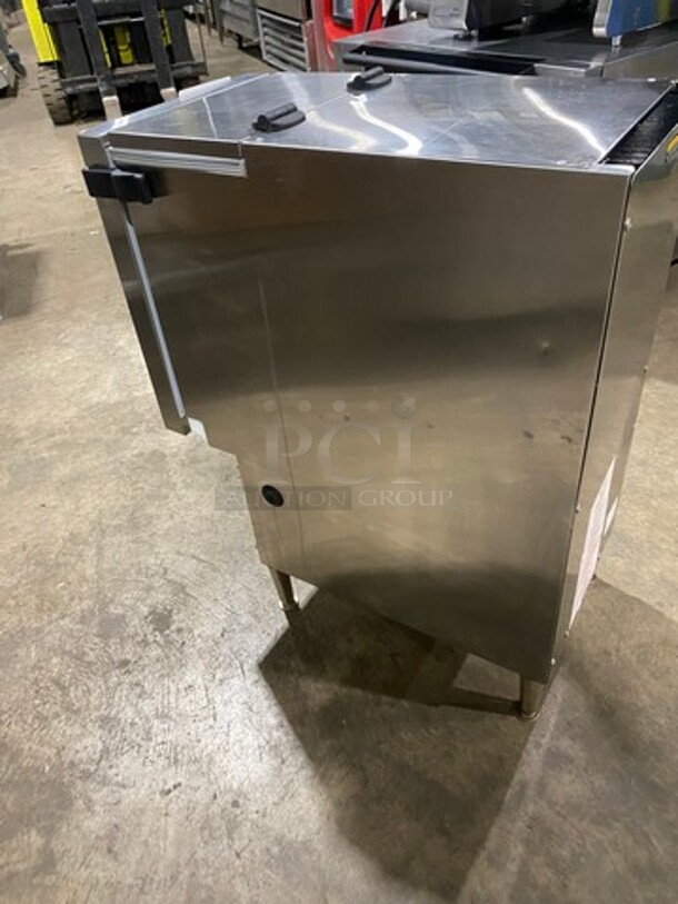 Silver King Commercial Countertop Refrigerated Milk Dispenser! Stainless Steel Body! On Legs! - Image 3 of 7