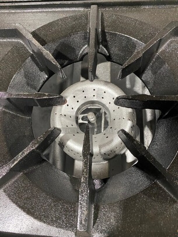 American Range Commercial Natural Gas Powered 4 Burner Stove! With Raised Back Splash! With Oven Underneath! All Stainless Steel! On Legs! - Image 6 of 10